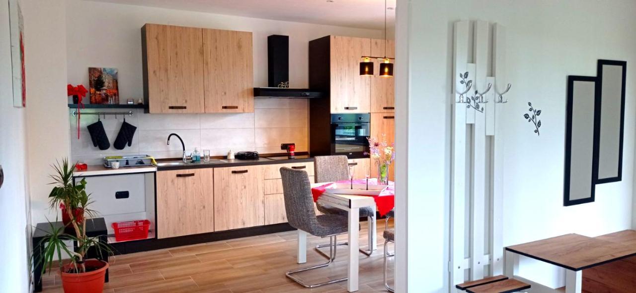 Apartmani Melia Marcelji Luaran gambar
