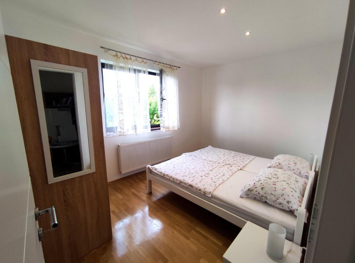 Apartmani Melia Marcelji Luaran gambar