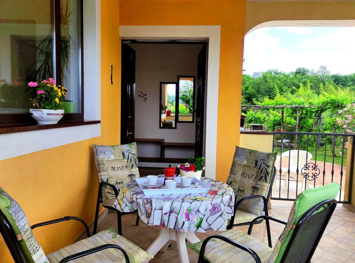 Apartmani Melia Marcelji Luaran gambar