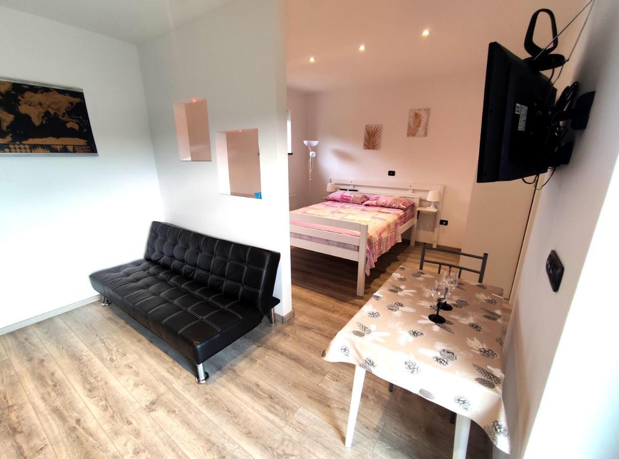 Apartmani Melia Marcelji Luaran gambar