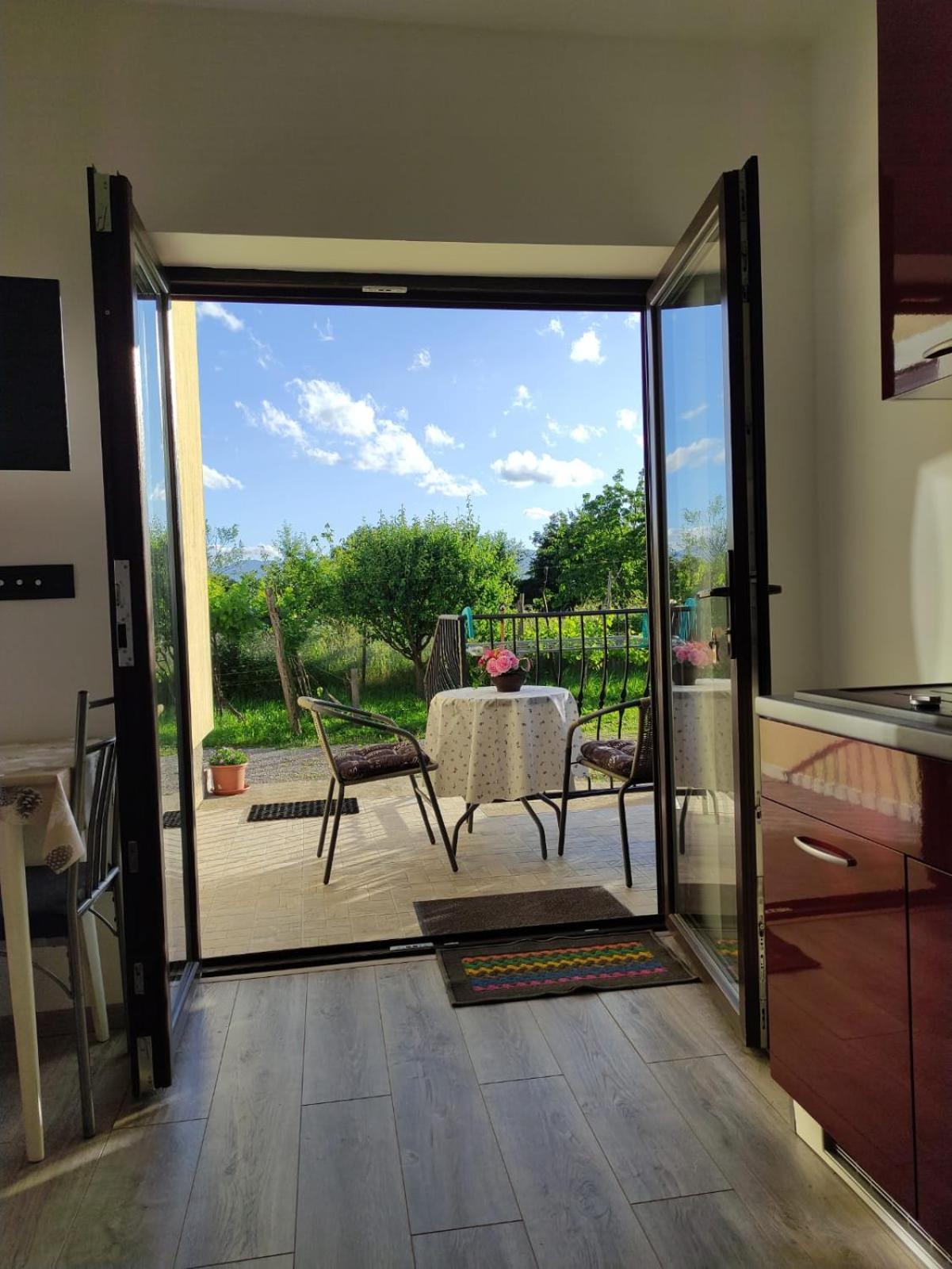 Apartmani Melia Marcelji Luaran gambar
